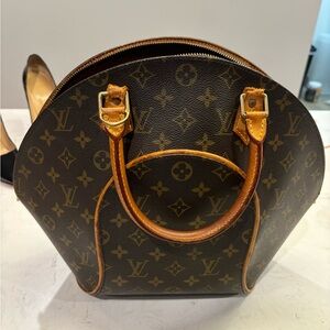 Louis Vuitton Ellipse